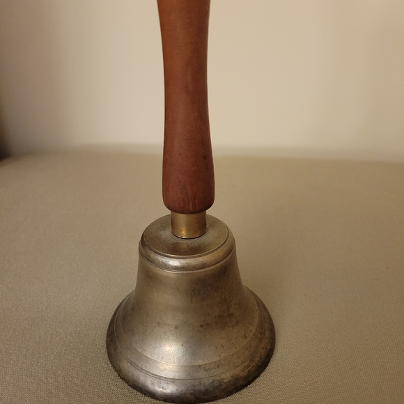 Vintage Hand-Held Brass Bell - Picture 3 of 5
